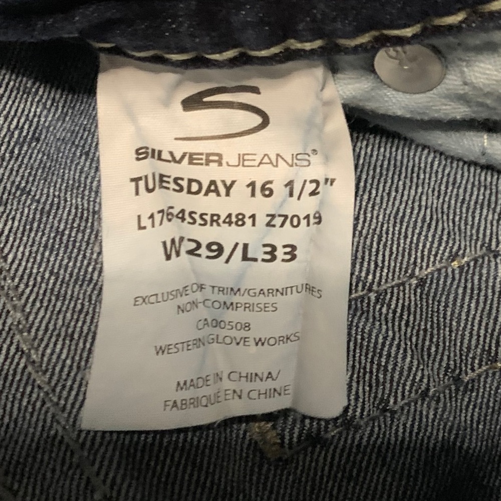 Silver Jeans - Picture 5 of 5